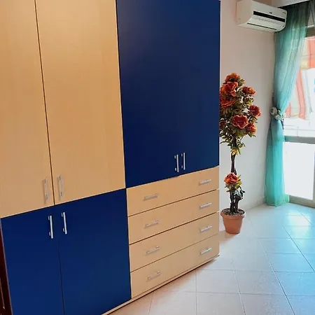 Bluetique * Golem (Tirana)